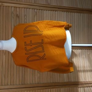 Lauren Daigle EUC Rise up crop sweater mustard seed color size small 🧡